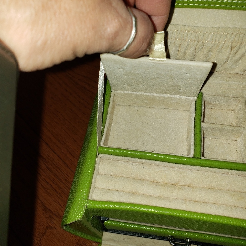 Used Travel jewelry box